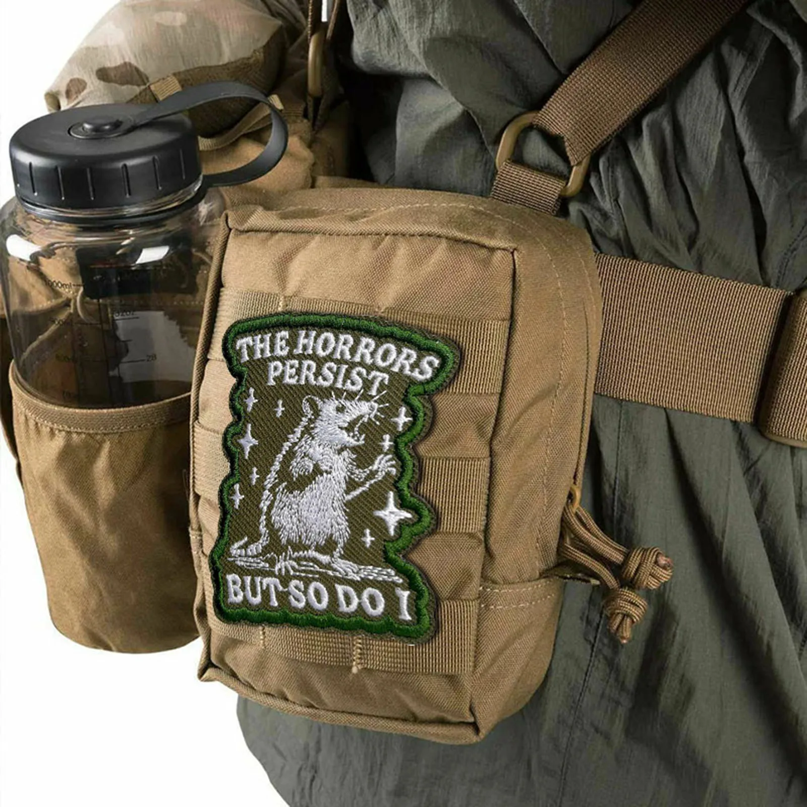 Parches tácticos The Horrors Persist, parche de gancho y bucle para ratón, insignia de moral del ejército militar, brazalete, pegatinas para mochila - imagen 2