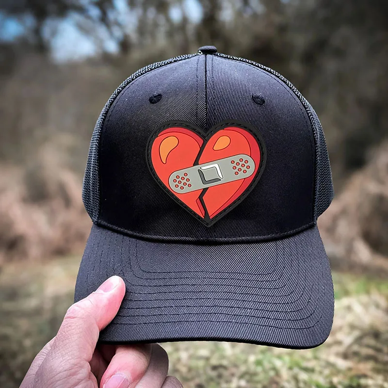 Parche para brazalete de corazón agrietado en ropa, divertido insignia de moral táctica de PVC, parches de bucle de gancho, pegatinas para mochila militar - imagen 4