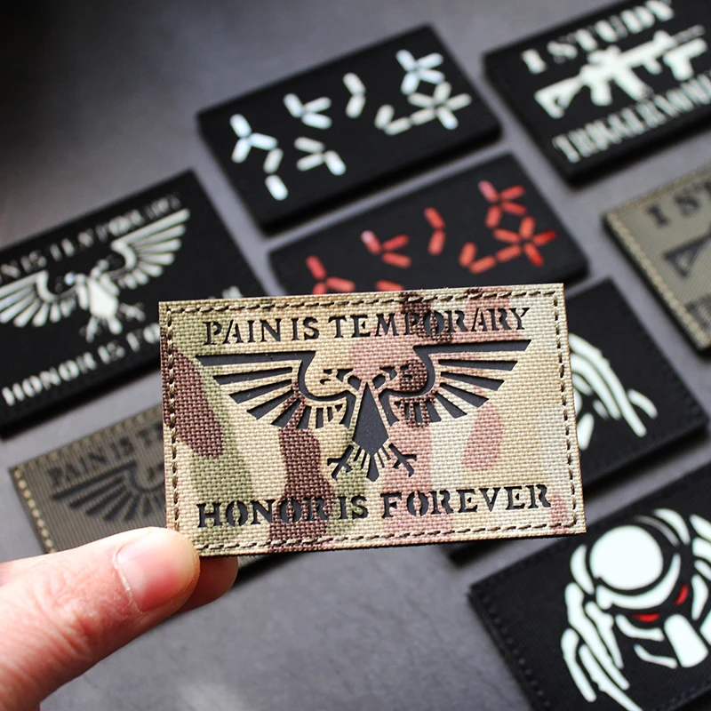 Accesorios para bolsa al aire libre CP Eagle IR insignia de moral que brilla en la oscuridad brazalete cortado con láser depredador oscuro Anime eliminar brazalete - imagen 4