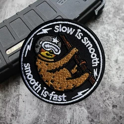 Raccoon Morale parche táctico bordado velcro chevron Slow Is Smooth