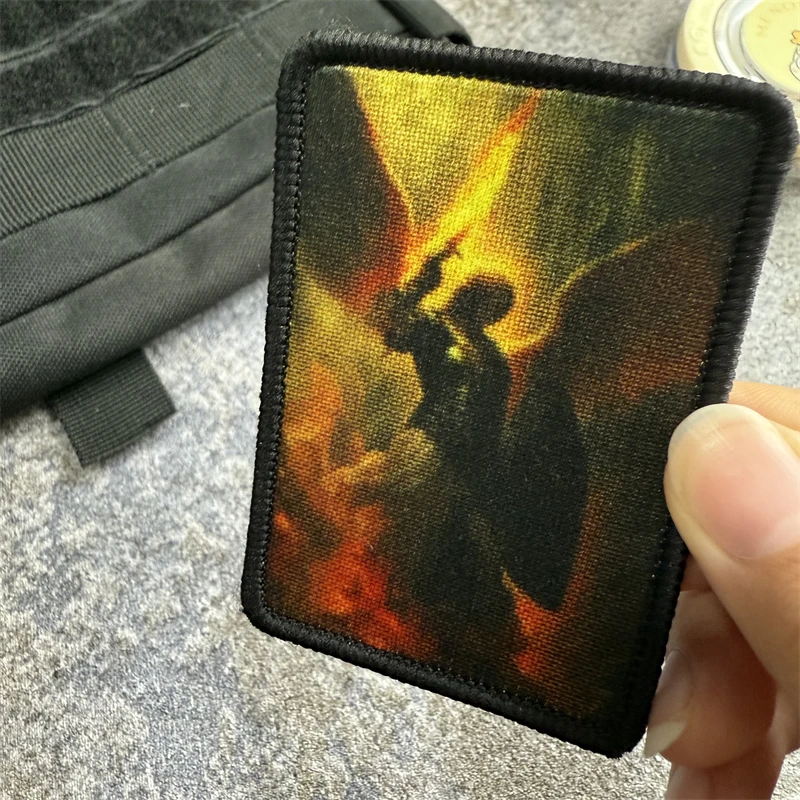 Parche con insignia de moral de Arcángel Michael, brazalete táctico con gancho y bucle, mochila militar, accesorios para sombrero, pegatinas - imagen 3