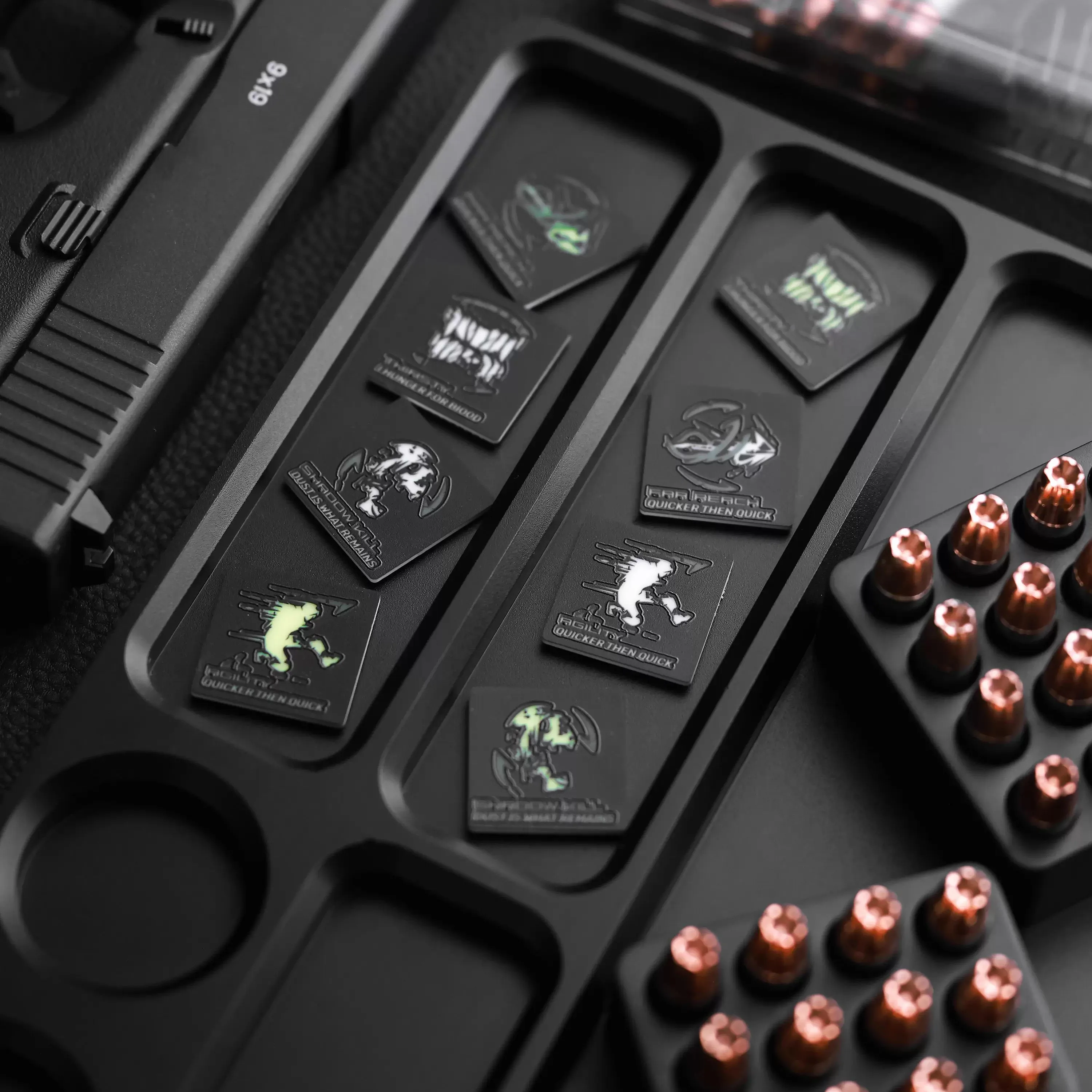 Parche luminoso de la serie Shame Game AGILITY SHADOW KILL FAR REACH THIRSTY, brazalete táctico que brilla en la oscuridad para decoración de bolsas de ropa - imagen 4