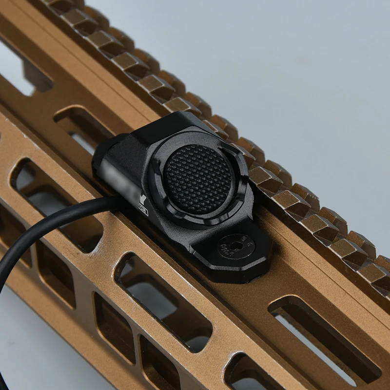 SureFir-linterna táctica de caza M300A M600C, luz de explorador con interruptor de presión ModButton, juego de interruptor de botón caliente compatible con riel MLOK - imagen 3