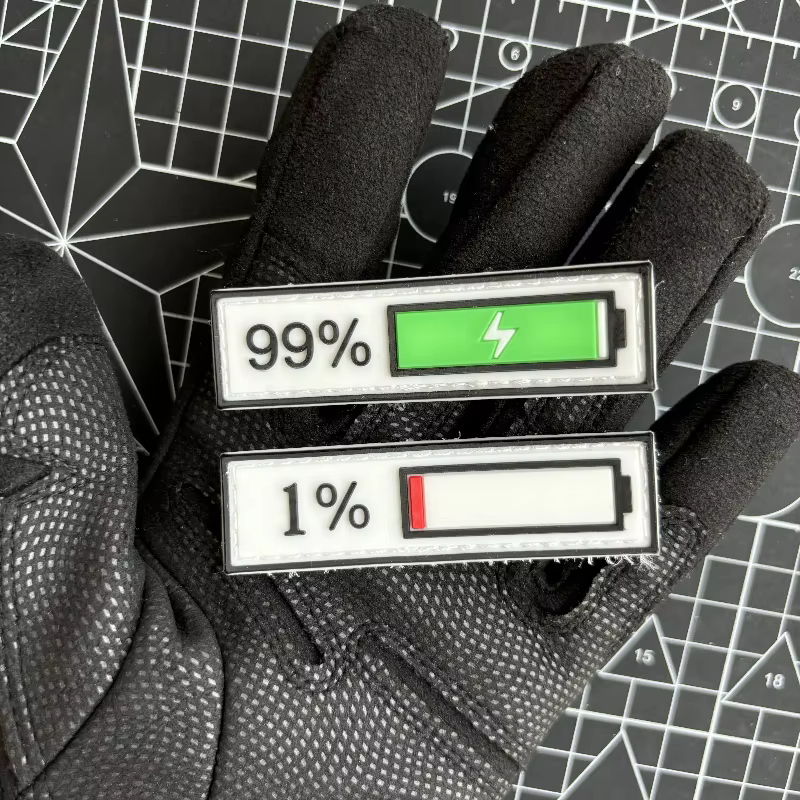 Parche táctico PVC 3D batería – Morale con velcro para mochila - imagen 2