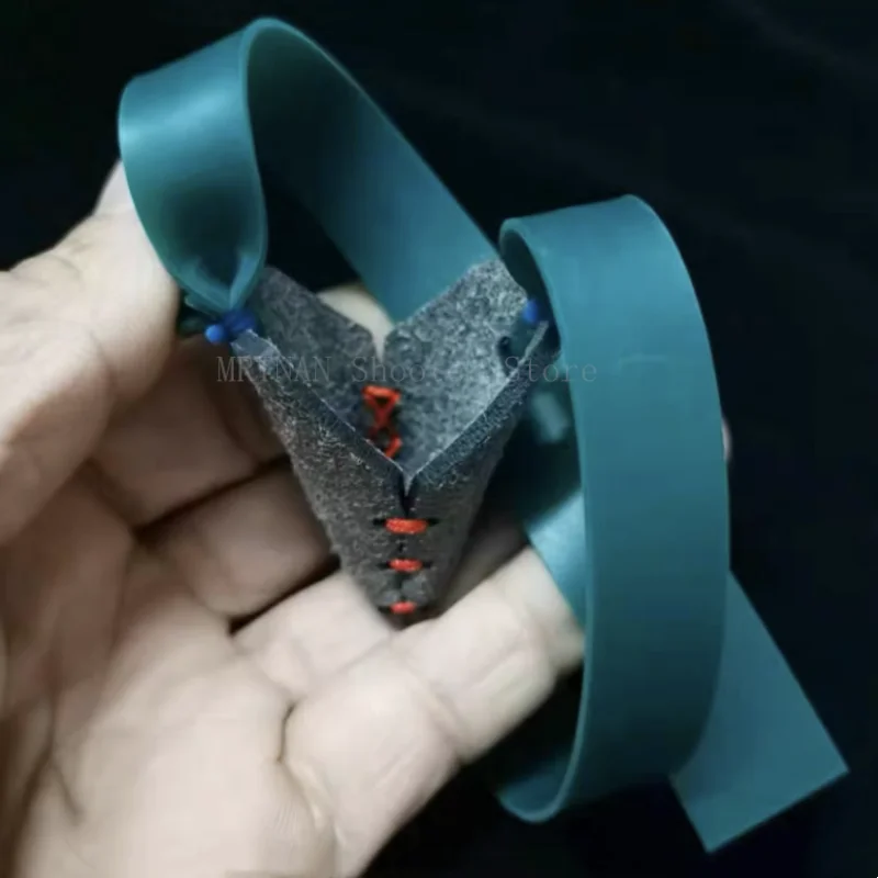 Catapulta con banda de goma de bolsillo de cuero de gran capacidad de alta calidad, accesorios de tirachinas de goma de alta elasticidad y resistente a tirar - imagen 3