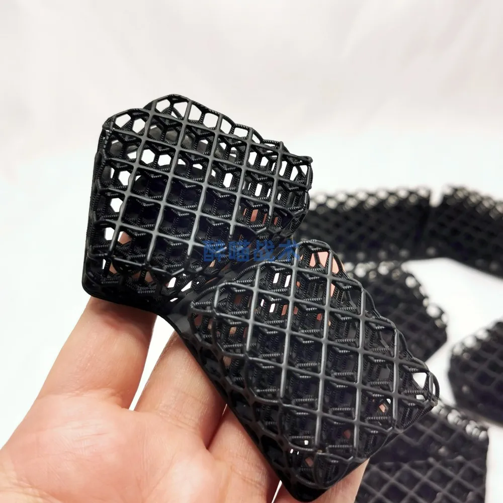 Forro de casco con diseño de celosía para fabricación artesanal al aire libre compatible con varios tipos de casco - imagen 5