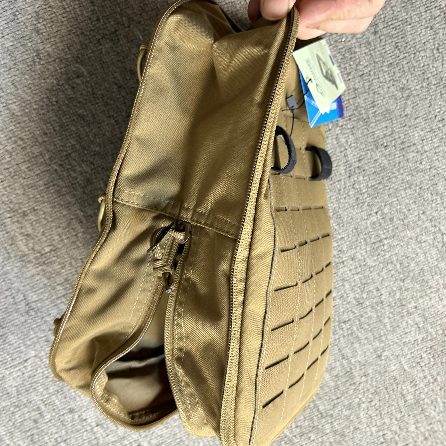 Bolsa de almacenamiento de máscara de gas convertible con capacidad multifuncional de acceso rápido - imagen 5