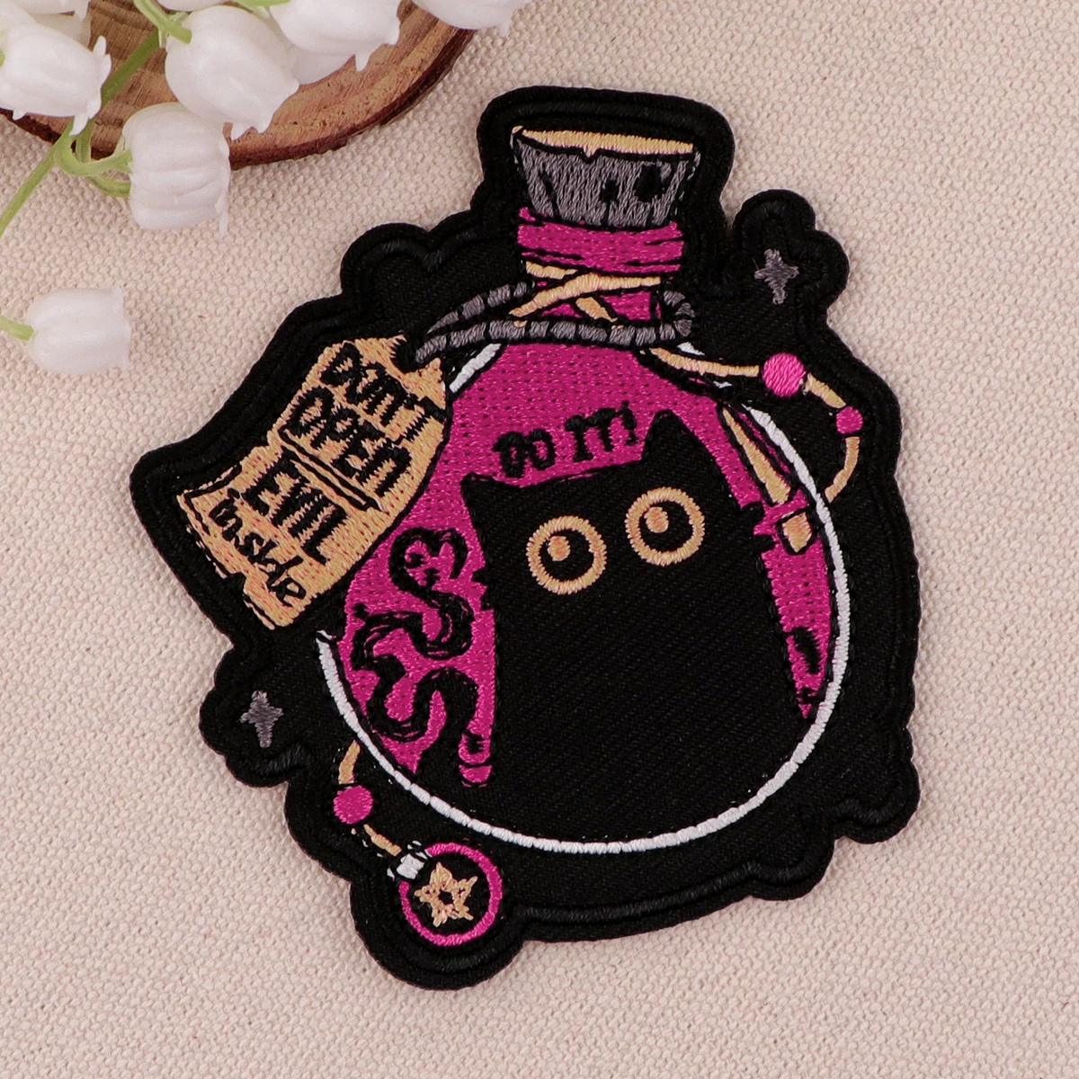 Parche termoadhesivo bruja gato negro para ropa táctica - imagen 4