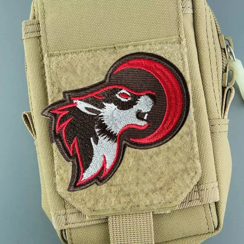 Parche bordado táctico de la luna roja del lobo, insignias de moral militar, parches de gancho, mochila, pegatina para ropa - imagen 5