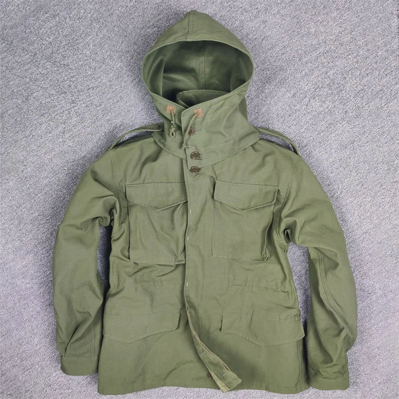 Chaqueta M43 Militar - Vista frontal del modelo verde