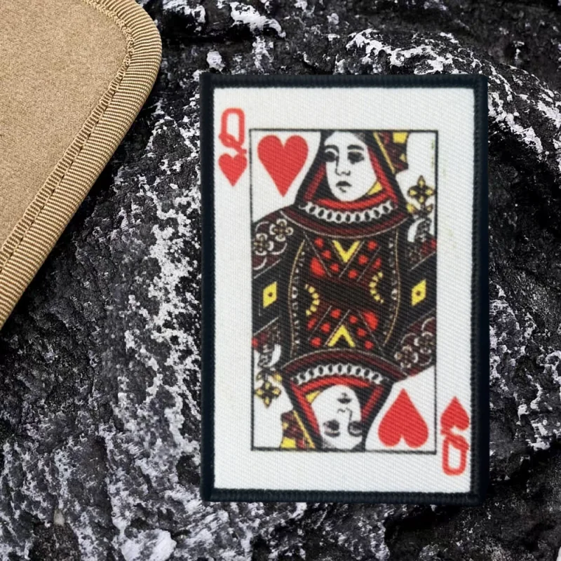 Parche estampado de la reina de corazones, chaleco táctico, insignia de moral con gancho y bucle, pegatinas decorativas para mochila, parches para brazalete para ropa - imagen 5