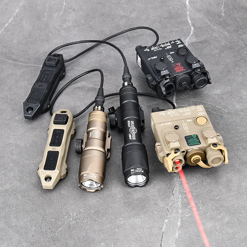 Láser táctico de Airsoft DBAL A2 con punto rojo y verde WADSN, linterna exploradora Surefir M300A M600C M600 M300, interruptor de presión de doble control - imagen 3