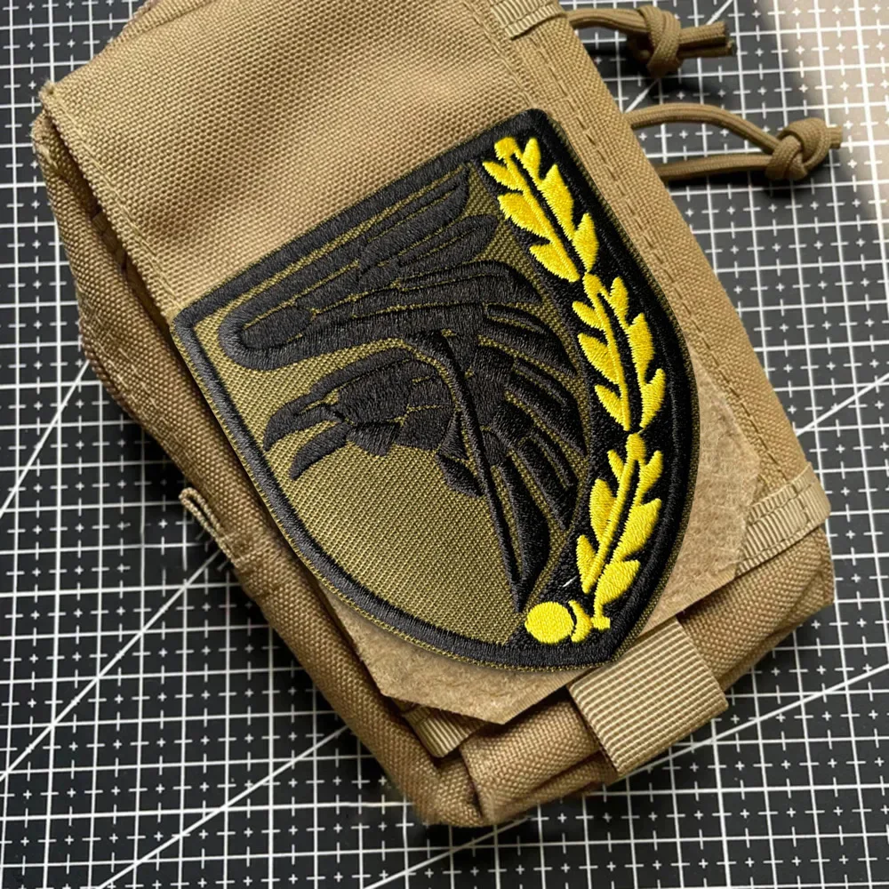 Parche táctico bordado emblema Ucrania con velcro para ropa - imagen 3