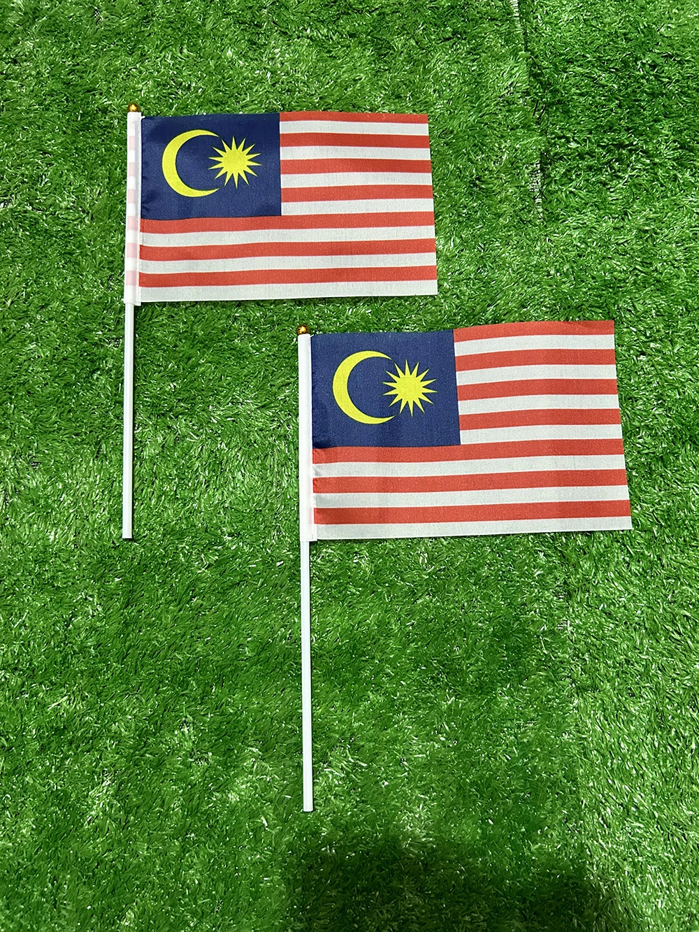 Bandera de la cielo, bandera de mano de Malasia, 10/20/50/100 Uds., 21x14cm, banderas onduladas a mano de Malasia con poste de plástico para actividades deportivas, decoración del hogar - imagen 2