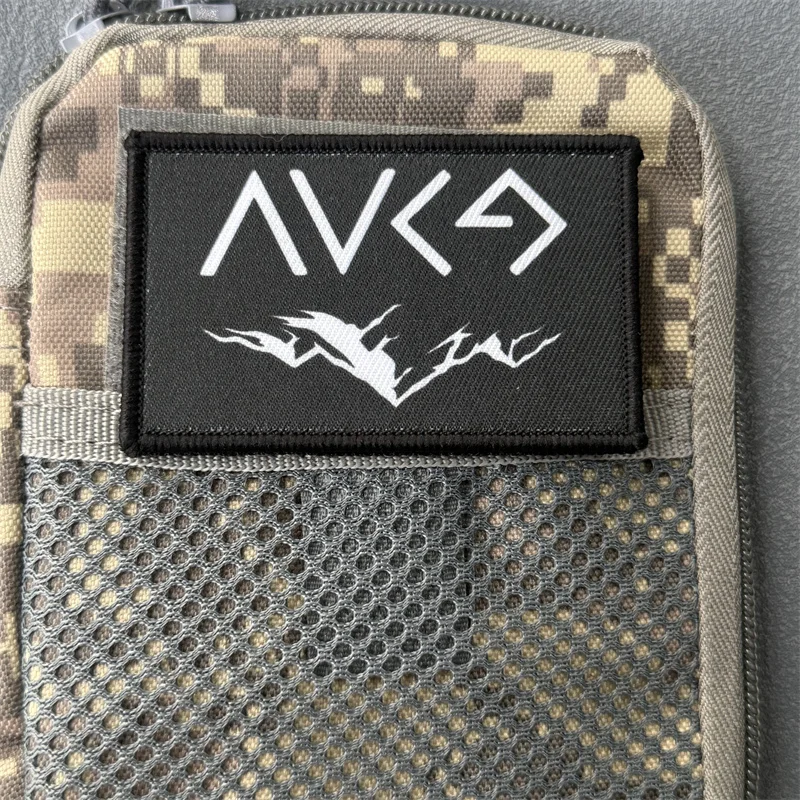 Parche impreso "God Is Greater", insignia de moral táctica, gancho y bucle, mochila militar, accesorio de decoración de ropa, brazalete adhesivo - imagen 4