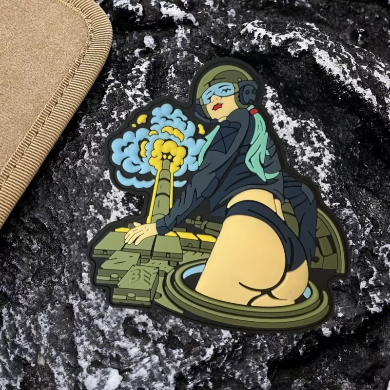 Parche de PVC de soldado femenino, brazalete táctico con gancho y bucle, accesorios decorativos, insignia de moral, pegatinas para mochila, parches para ropa - imagen 3