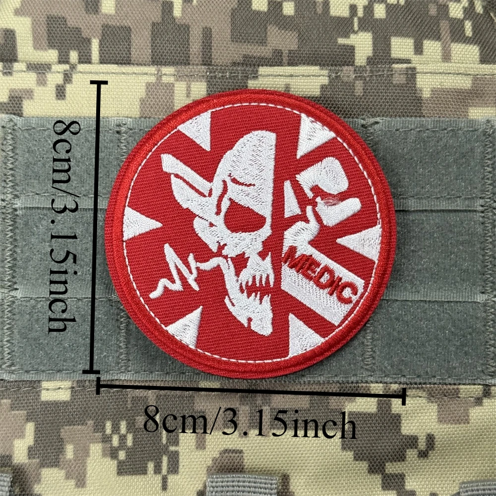 Parches de gancho y bucle bordados Chevron Skull Medic para ropa, brazalete militar táctico de moral, pegatina decorativa para mochila - imagen 3