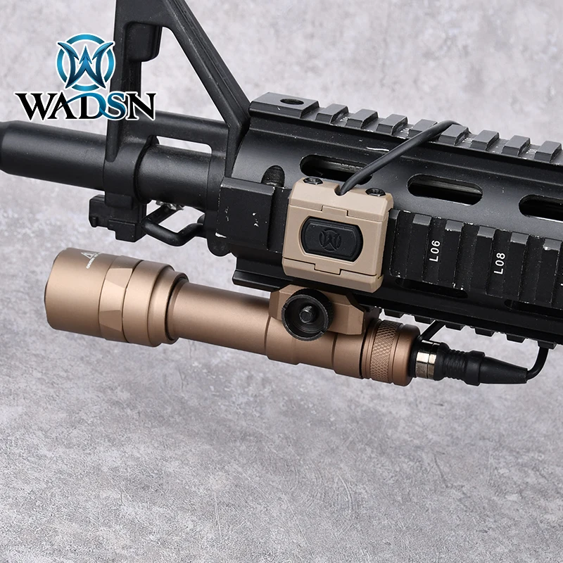WADSN M300C Linterna táctica Picatinny con interruptor momentáneo - imagen 4