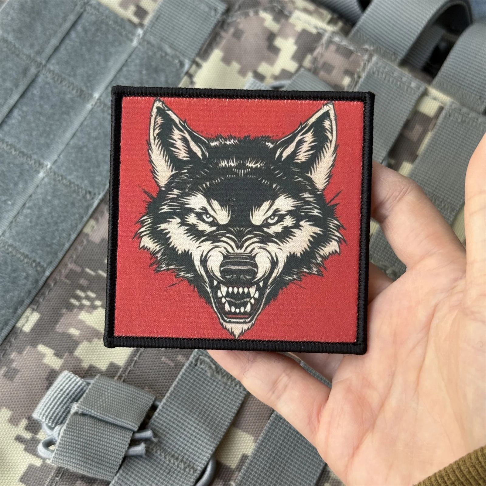 Insignia de moral con estampado divertido de lobo hambriento, emblema militar, brazalete táctico, gancho y bucle, ropa, mochila, accesorios, pegatinas - imagen 3
