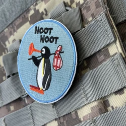 Insignia de moral bordada de pingüino trompeta "Noot Noot", parches tácticos para ropa, gancho y bucle, apliques adhesivos para mochila militar
