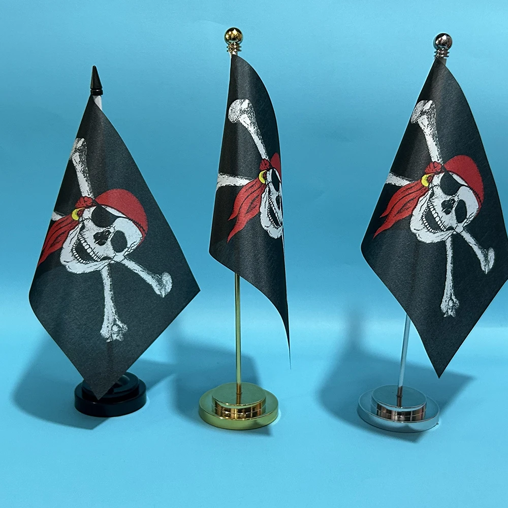 BANDERA DE SKY Escritorio de oficina pequeña bandera de calavera Crossbones bandera pirata 14x21cm poliéster cráneo Jolly Roger bandera adornos de escritorio banderas - imagen 2