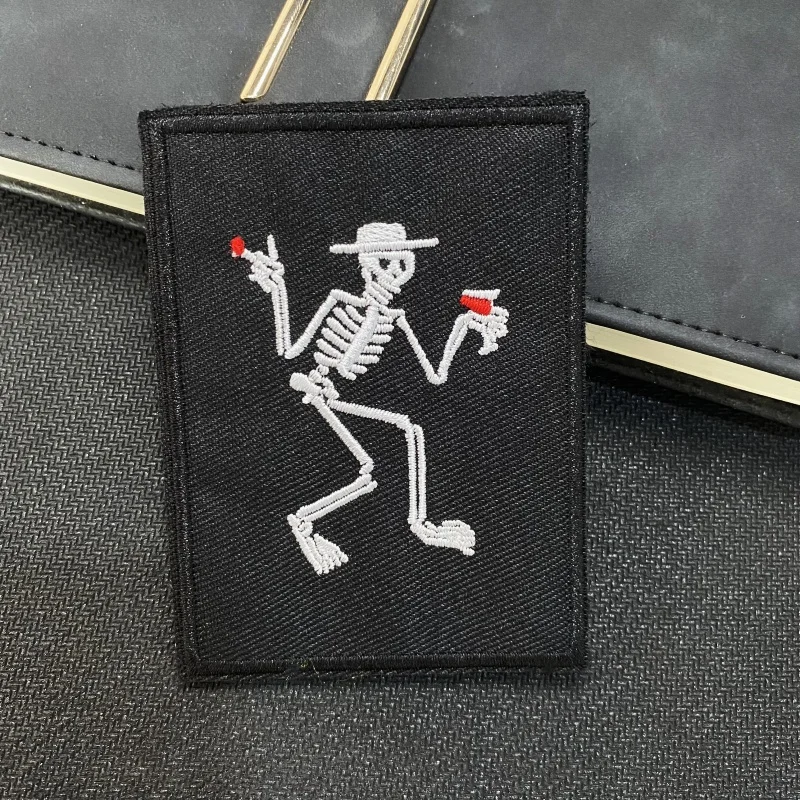 Parche bordado de esqueleto de baile, Parche de velcro, emblema de calavera Social, insignia de moral Punk Rock, pegatinas tácticas de mochila - imagen 4
