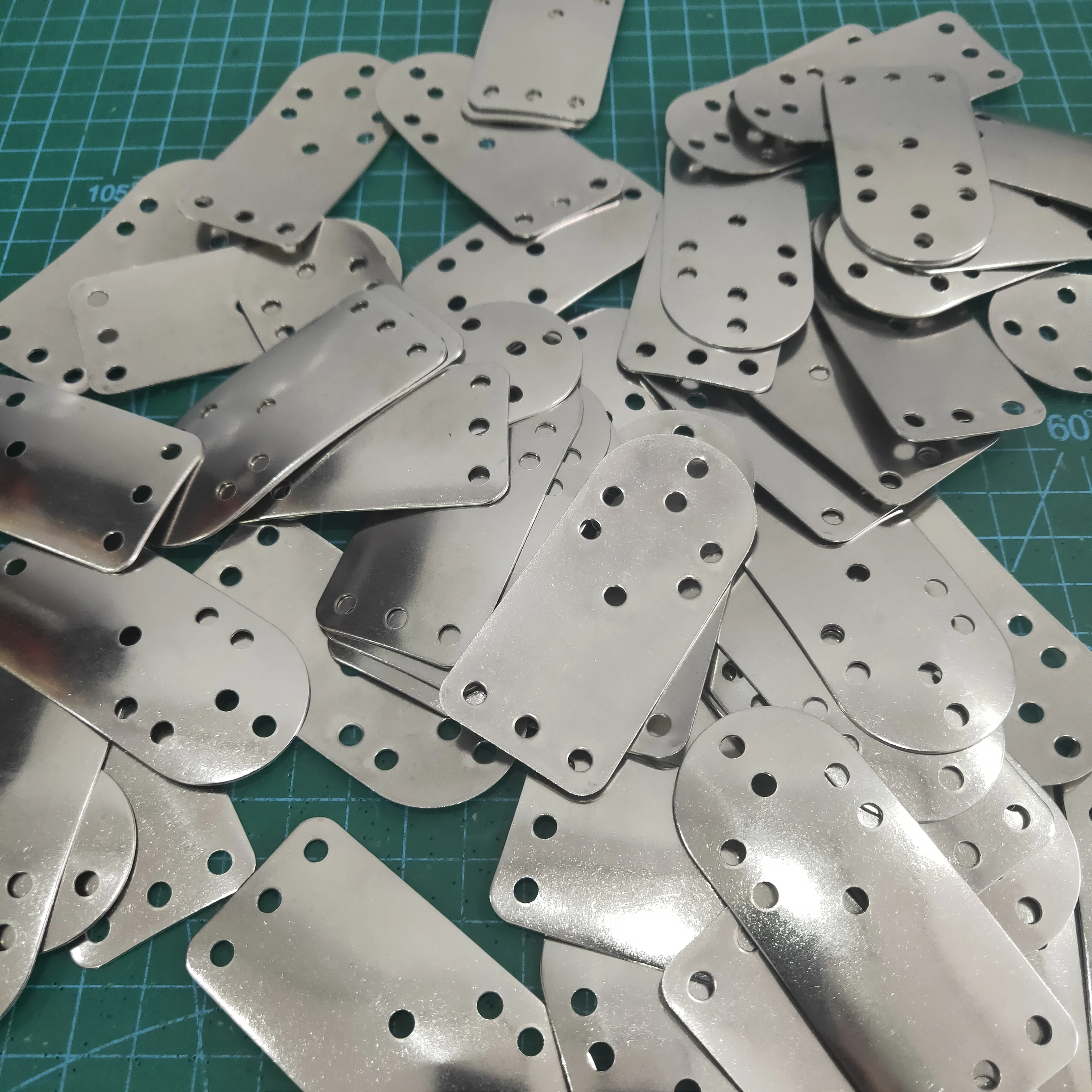 100 Uds pieza de armadura pieza de corbata armadura de estilo chino accesorios caseros DIY armadura de escamas de pescado cadena correo 0,8mm placa de armadura resistente - imagen 3