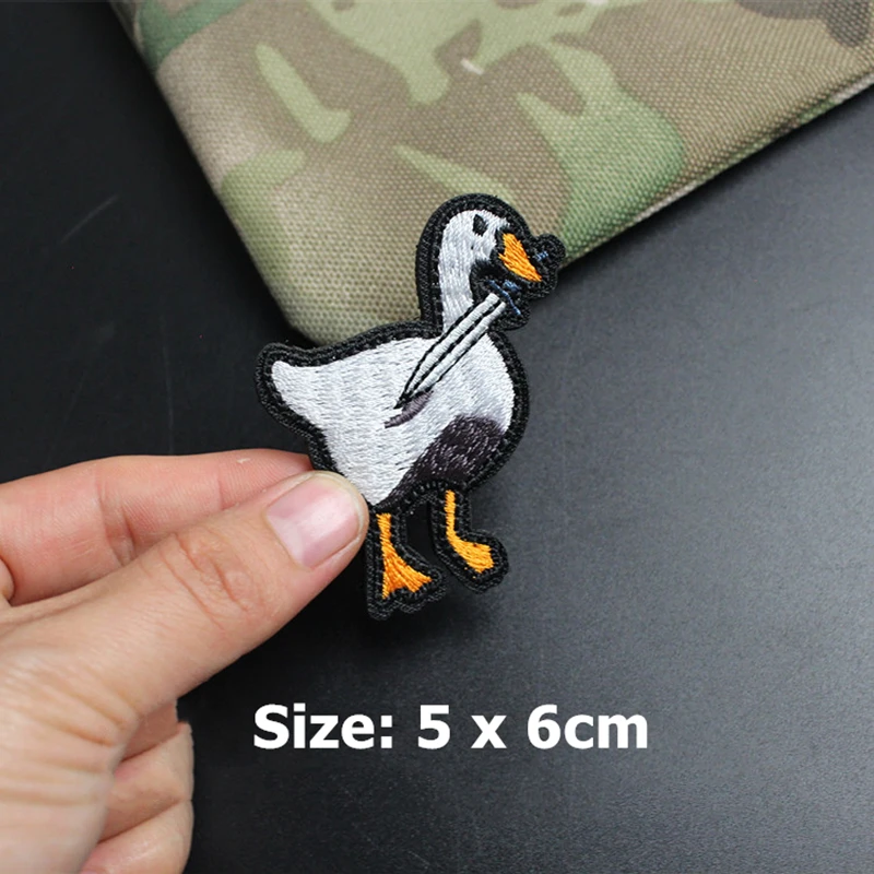 Parches bordados de cuchillos para morder gansos, insignias divertidas de animales tácticos que toman armas, la paz nunca fue una opción, decoración de brazalete DIY - imagen 5