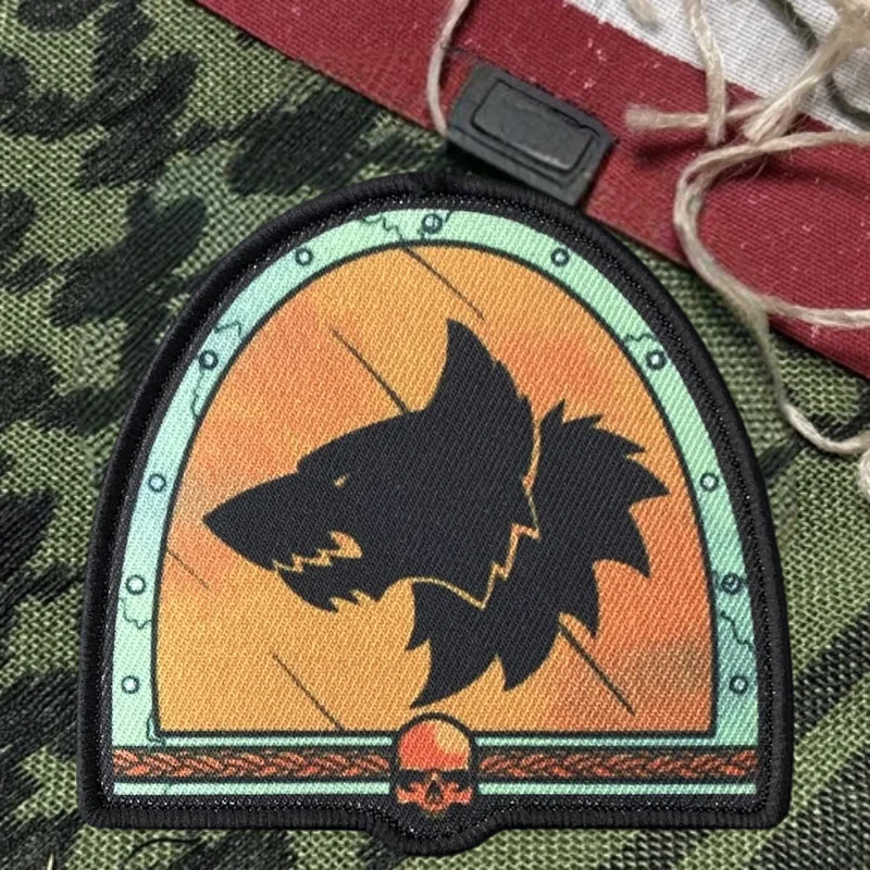 Parche con estampado de lobo espacial, chaleco táctico, insignia de moral con gancho y bucle, mochila militar, pegatina decorativa, parches para brazalete para ropa - imagen 2