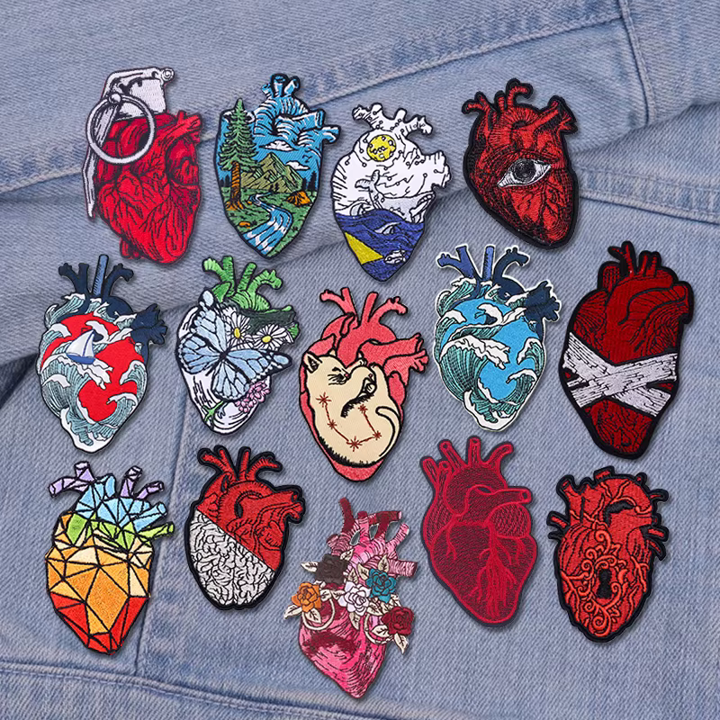 Parche bordado corazón termoadhesivo para chaquetas DIY