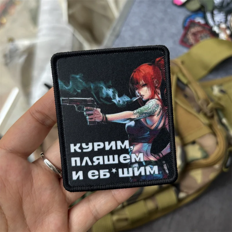 Parche táctico chica militar Chevron con gancho para mochila - imagen 3