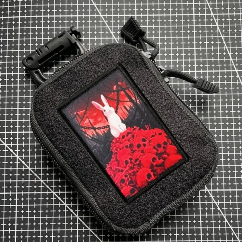 Parche táctico gótico calavera conejo velcro para mochilas y ropa - imagen 4