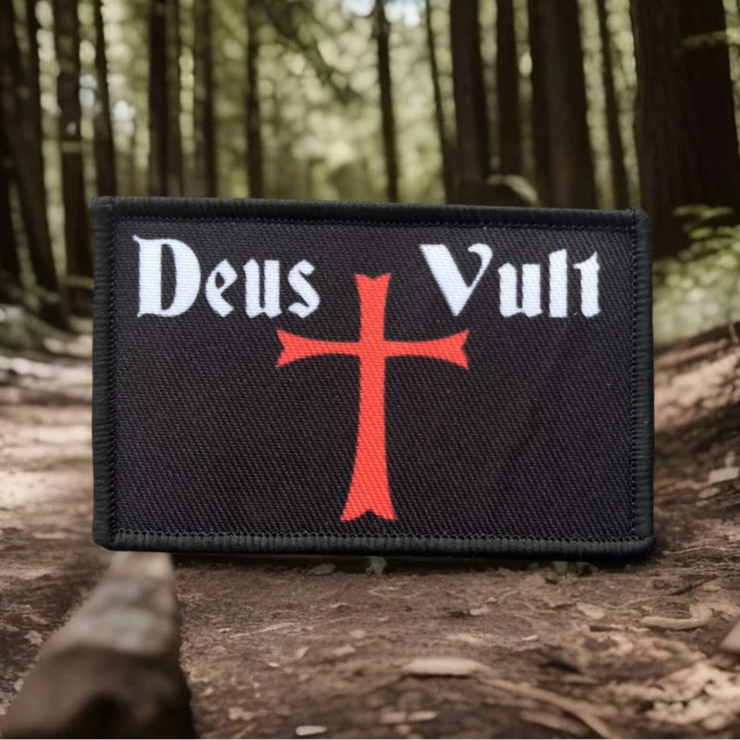 Parche Brazalete Deus Vult – Velcro adhesivo militar táctico - imagen 4