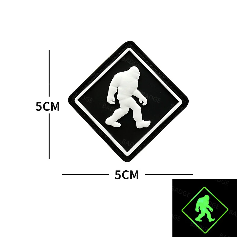 Bigfoot Sasquatch apliques parche PVC pie grande hombres insignia para gorras, bolsos, mochilas, ropa, chaleco, uniformes, engranajes tácticos - imagen 5