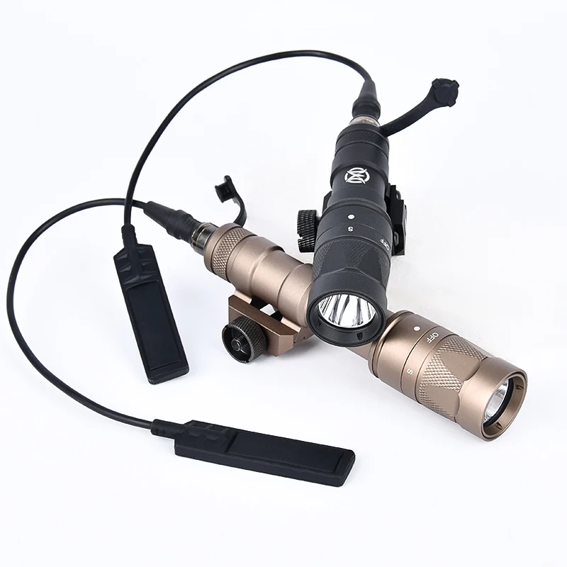Linterna táctica Surefir M300 LED estroboscópica para airsoft y caza - imagen 2