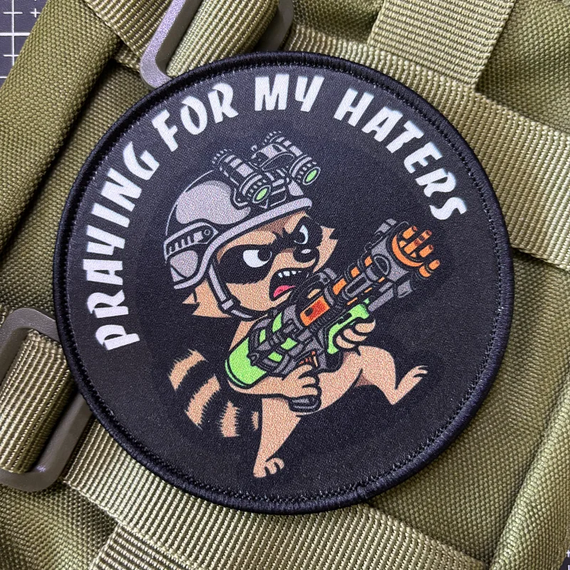 Parches Tácticos de Soldado Mapache, Parche Militar con Gancho y Bucle, Insignia de Moral 'Rezando por Mis Enemigos', Brazalete Militar, Adhesivo para Mochila - imagen 3