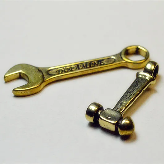 Llave colgante de cobre puro con personalidad, llavero de martillo, llave ajustable, accesorios de latón, estilo Retro - imagen 3