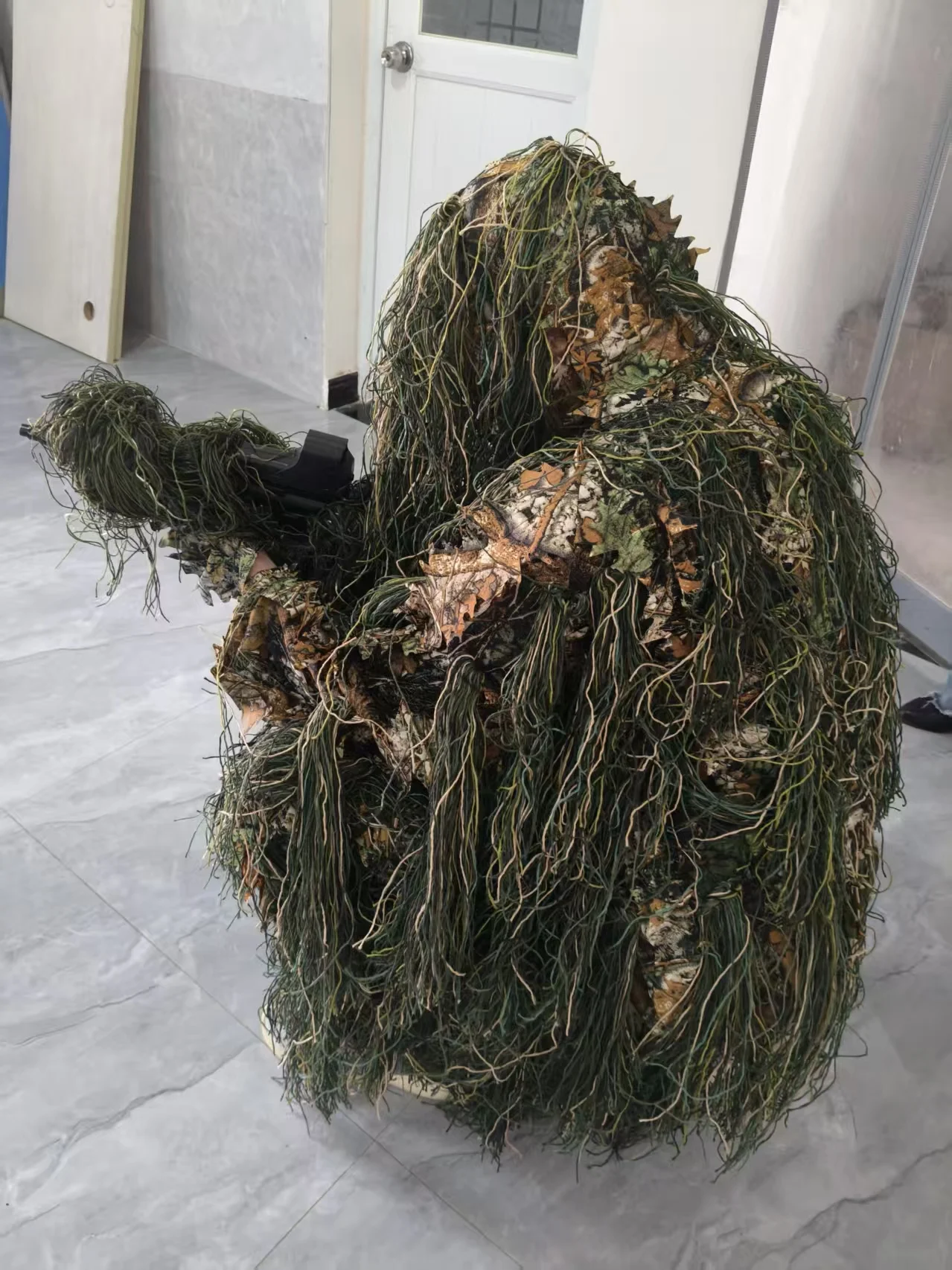Geely Woodland 3D Traje Ghillie – Camuflaje biónico para caza - imagen 4