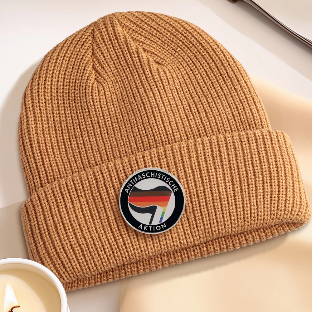 Broche conmemorativo de acción antifascista, insignia de metal con bandera del orgullo antifascista, accesorio para chaqueta, sombrero y bolso - imagen 3