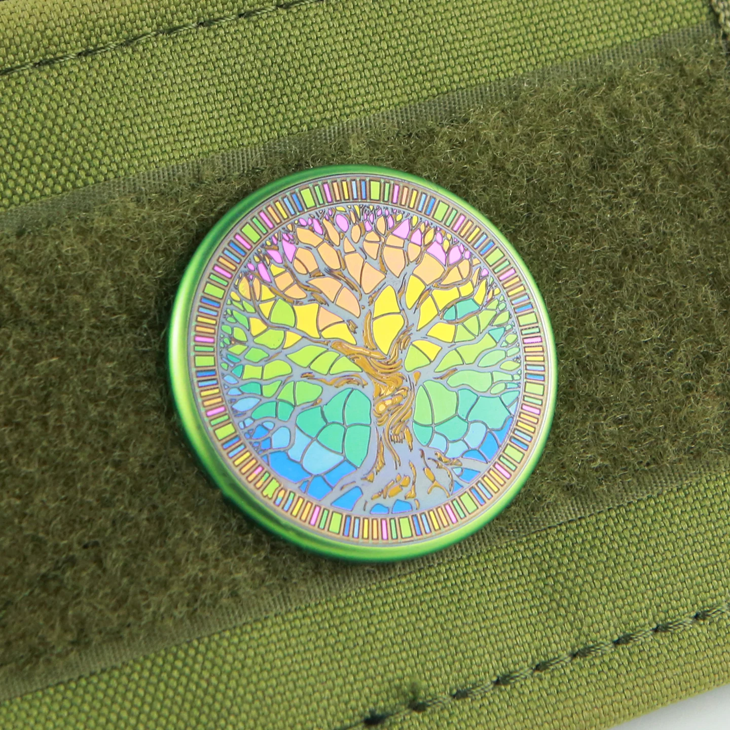 Parche de árbol de la vida de aleación de titanio, insignia de Metal colorida táctica, brazalete funcional para exteriores, bolsa de ropa decorativa con gancho - imagen 3