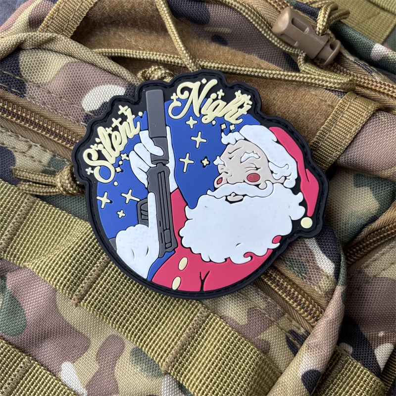 Parche de PVC 3D "Papá Noel con una pistola", insignia de moral táctica, parches militares con gancho, pegatinas para ropa y mochila