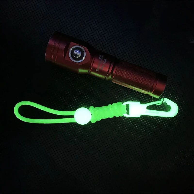 Driehoek Lichtgevende Hangende Gesp Aansluiting Cache Handvat Geweven Paraplu Touw Sleutelhanger Zaklamp Lanyard Outdoor Tactisch Uitrusten - imagen 5