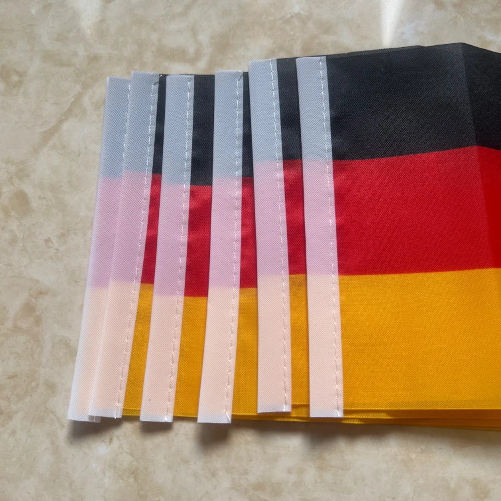 Bandera de Alemania de 14x21cm, Bandera de Copa Europea GER, país alemán, sostiene una pequeña bandera - imagen 5