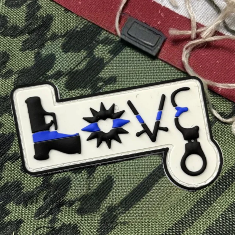 Parche de PVC 3D "LOVE", chaleco táctico, sombreros con gancho y bucle, insignia de moral, mochila, pegatinas decorativas, parches para brazalete para ropa - imagen 2