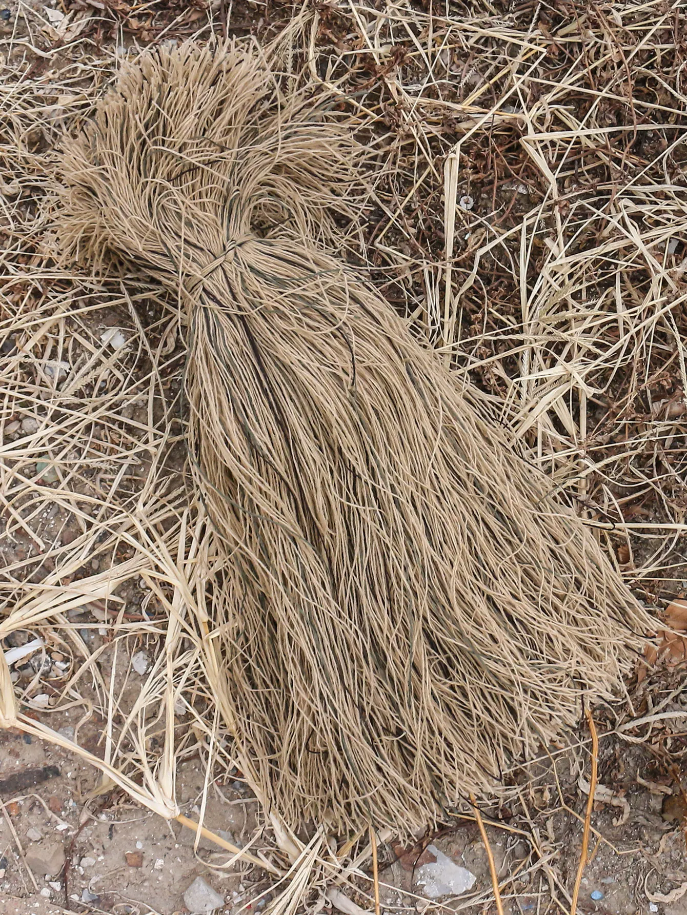 Hilo sintético para traje Ghillie – Camuflaje caza y reparación - imagen 5