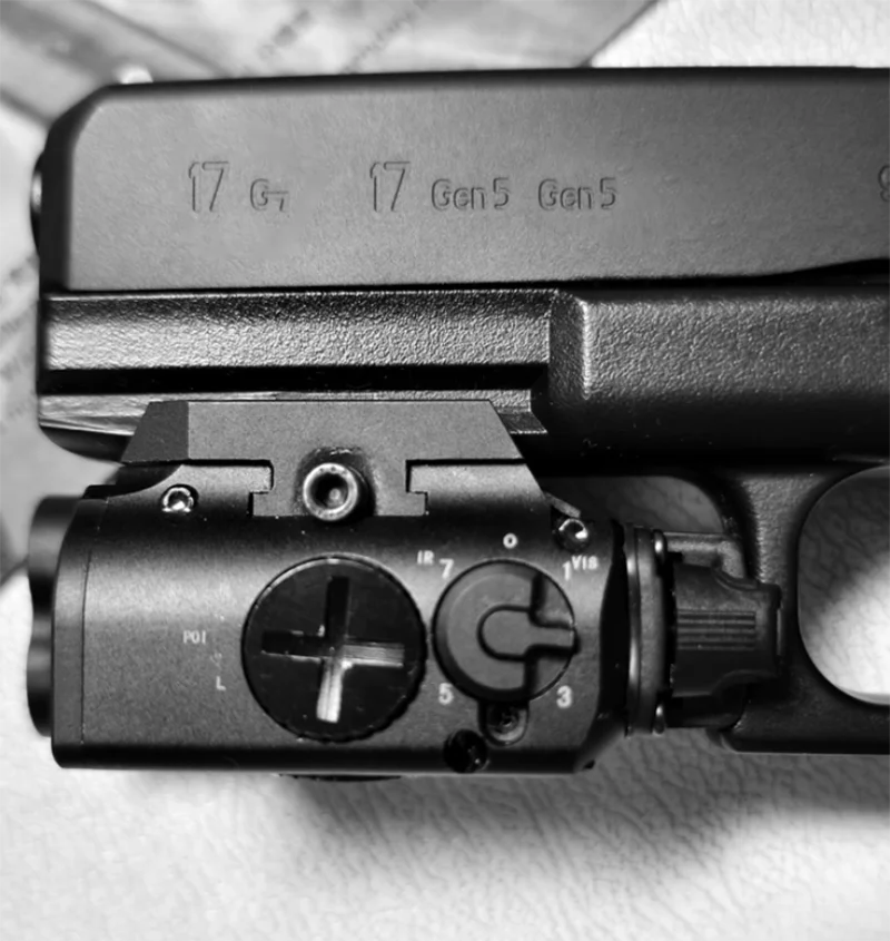 Luz táctica de función completa FMA XVL2-IRC SF con láser visible/IR y iluminador LED