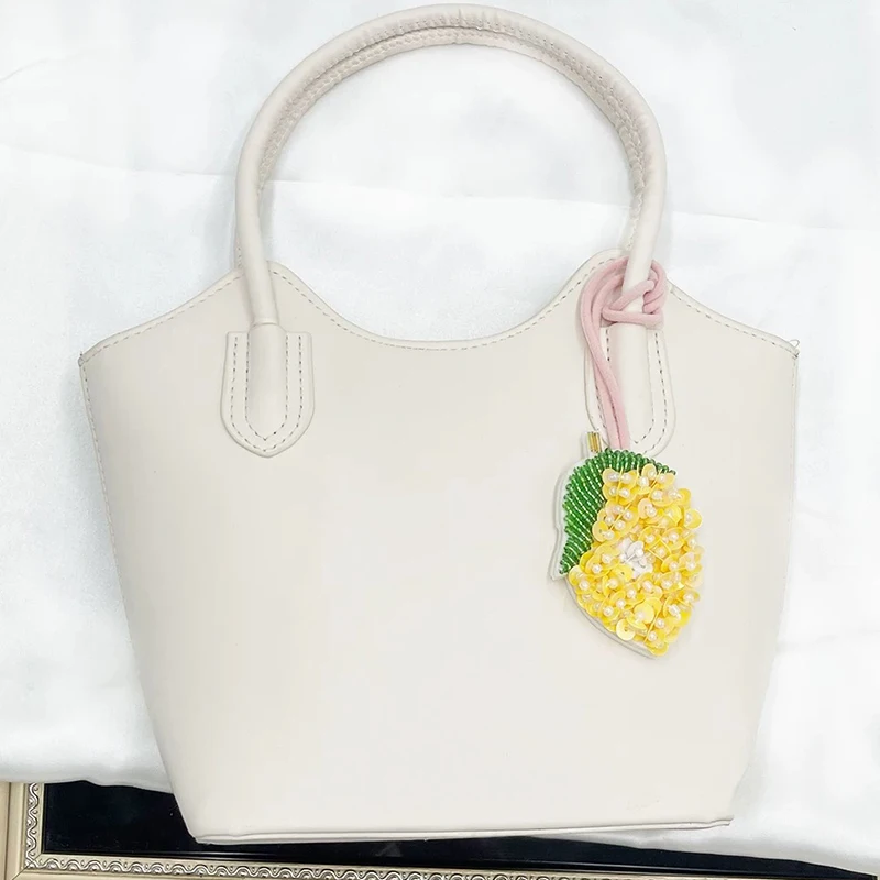 Cuentas de diamantes de imitación hechas a mano de la serie Fruit 3D, parches de cuerda para colgar, colgantes para mochila, parches de cordón de cristal, colgante decorativo para bolso - imagen 3