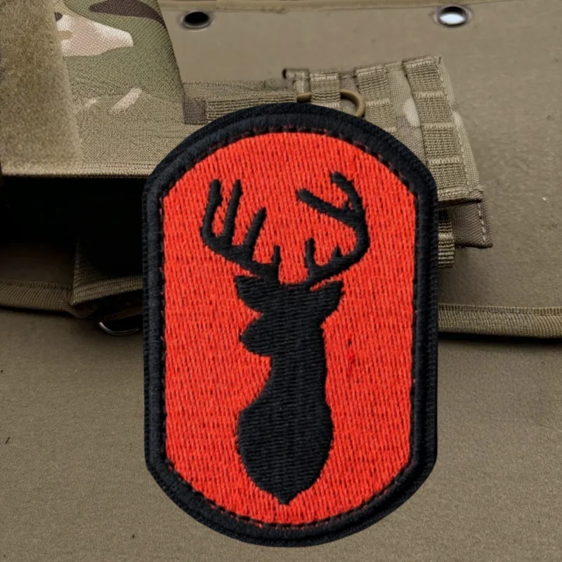 Parche bordado de pistola de caza naranja Deer Hunter, insignia de moral táctica con gancho y bucle, pegatinas para mochila, parches para brazalete para ropa - imagen 5