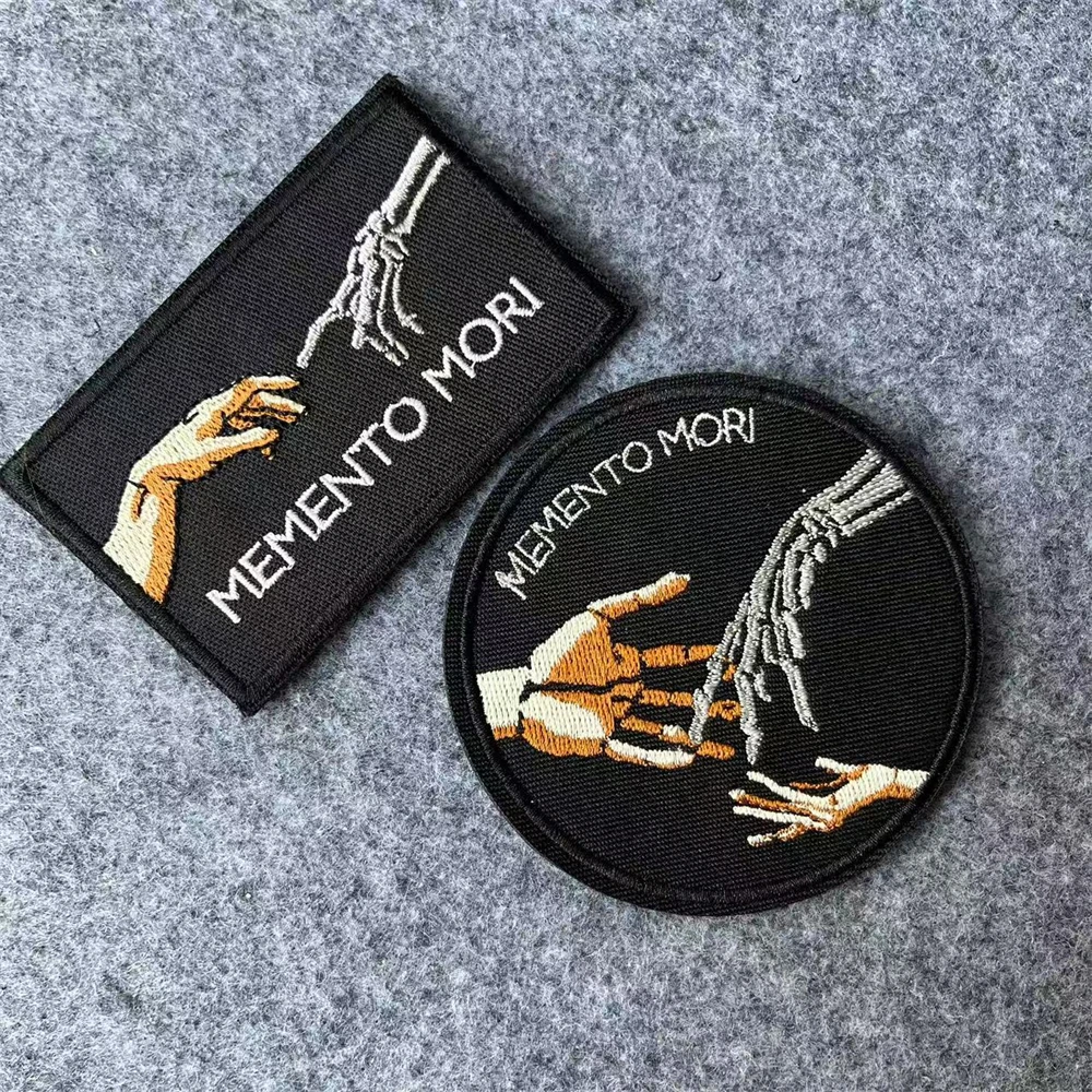 Insignia de moral conmemorativa de esqueleto táctico, parches de gancho y bucle de calavera de Memento Mori, brazalete militar, pegatina para mochila para ropa - imagen 2