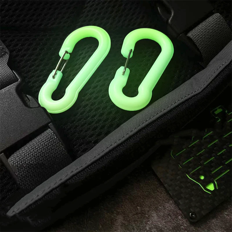 Llavero con hebilla luminosa para montañismo, accesorio colgante multifuncional para acampar al aire libre, enchufe antipérdida, luz nocturna fuerte - imagen 3